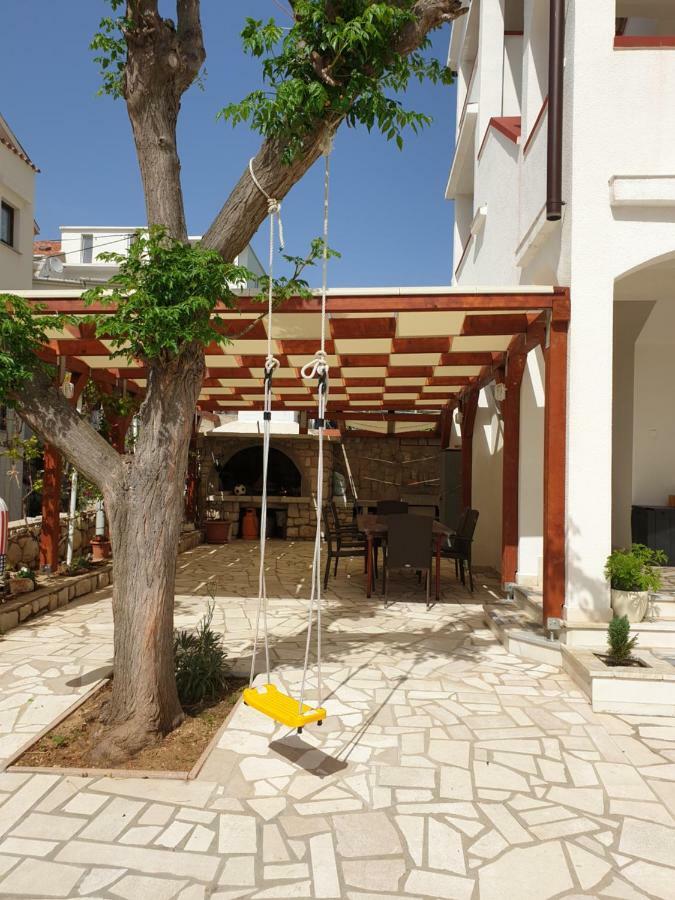 Apartmani Tonci Pag Pag Town Exterior foto